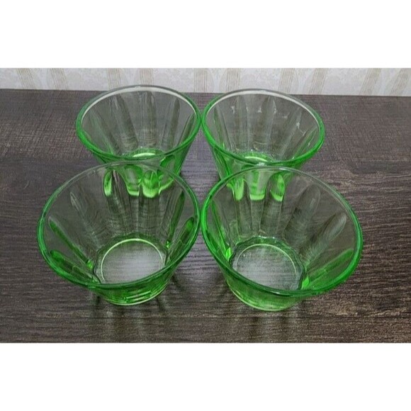 Vintage Green Depression Glass Uranium Set of 4 Small Jello Custard Cups - Picture 2 of 8
